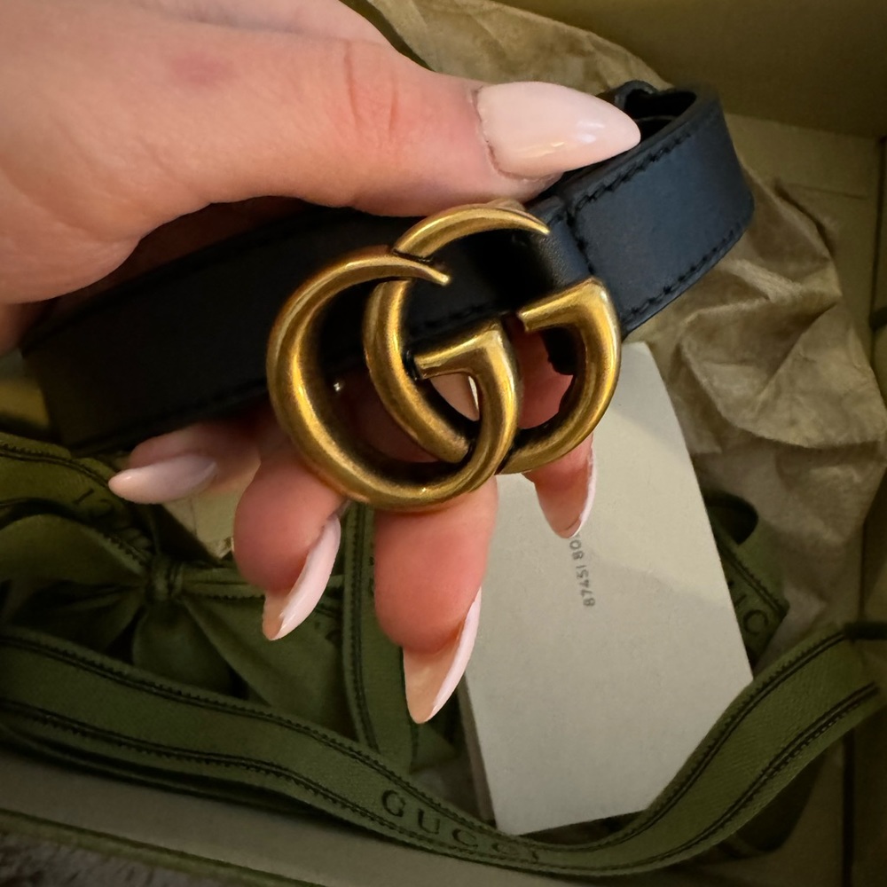 Gucci Women’s Belt size 75